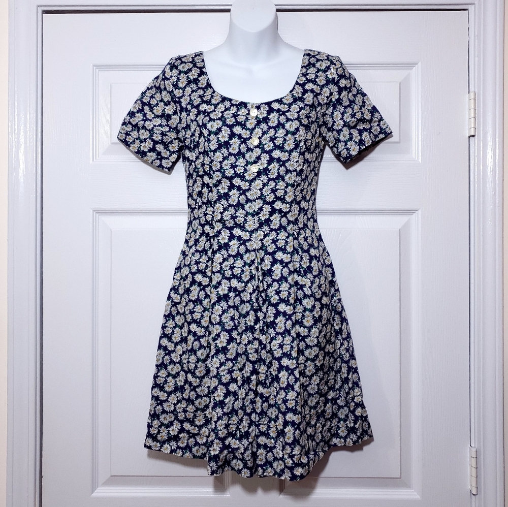 VINTAGE floral daisy Petite Sophisticate romper